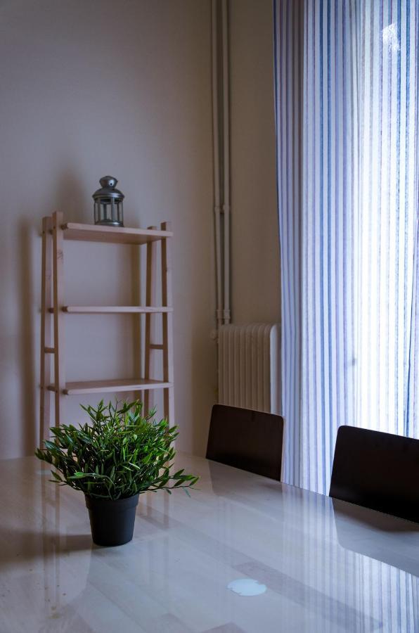 Beautiful 2Bd Apartment Near Historic Center Of Athene Buitenkant foto
